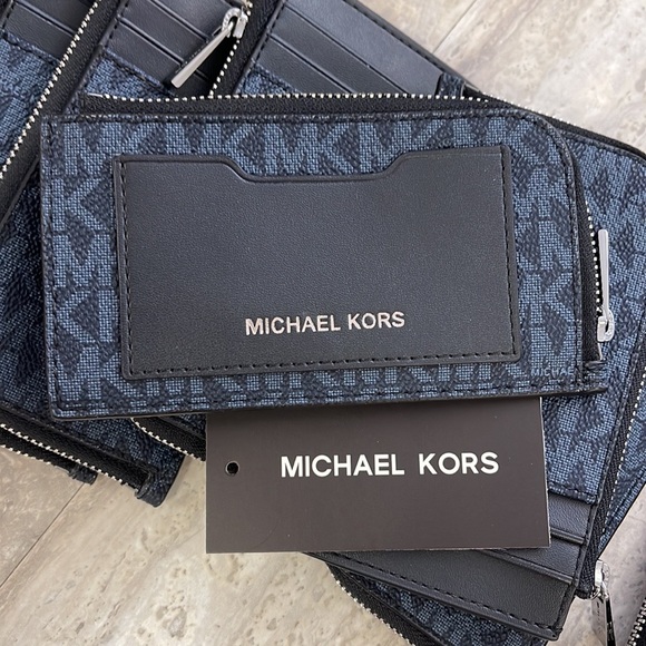 Michael Kors L Zip Mini Wallet Admiral NWT - Picture 13 of 16